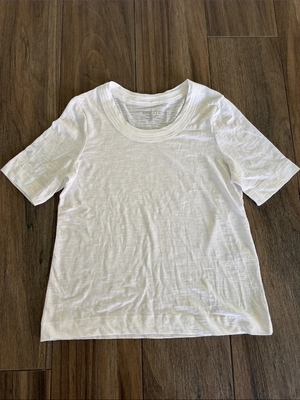 NWOT Chico’s White Slub Scoop Neck Tee. Chico’s Wmn’s Sz 1 (Med or 8-10)